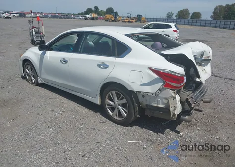 2015 Nissan Altima 2.5 Sv из США, поврежденный, VIN 1N4AL3AP5FC499741